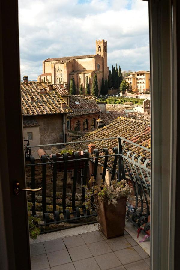 Dama Charming Apartment 100M From Piazza Del Campo Siena Exterior foto